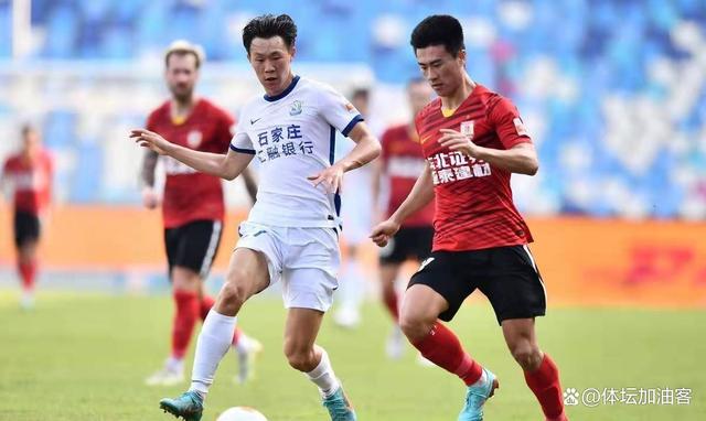 克里夫兰骑士迎中超关键赛,窗口期主帅复盘,气氛紧张,更衣室氛围转暖(骑士对尼克斯录像回放) 克里夫兰骑士迎中超关键赛,窗口期主帅复盘,气氛紧张,更衣室氛围转暖(骑士对尼克斯录像回放)